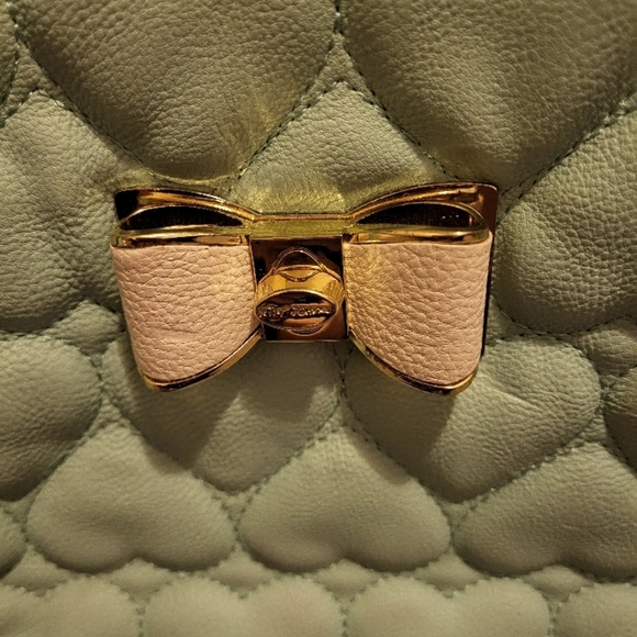 Betsey Johnson Mint Green Quilted Handbag with Gold Bow Clutches & Wristlets - Picture 7 of 15
